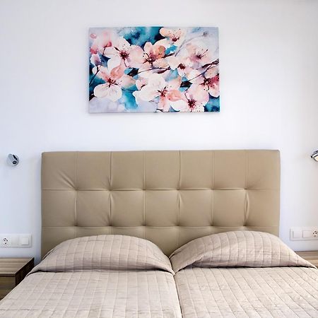 Gennadi Gardens Exclusive Apartments Luaran gambar