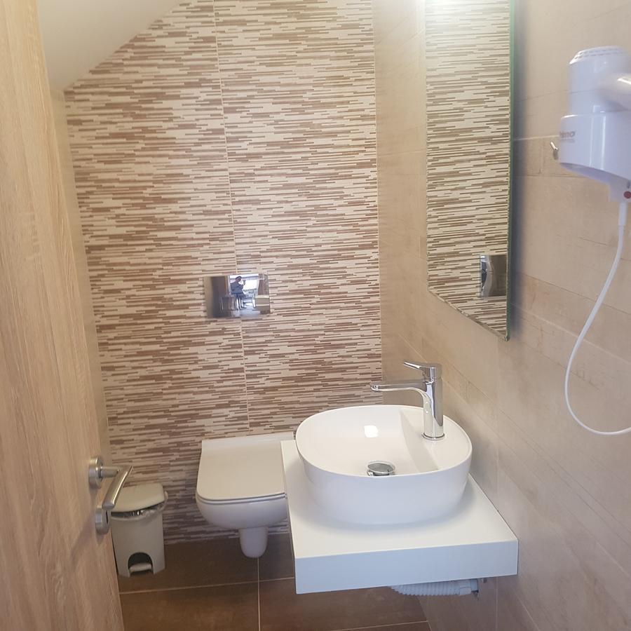 Gennadi Gardens Exclusive Apartments Luaran gambar
