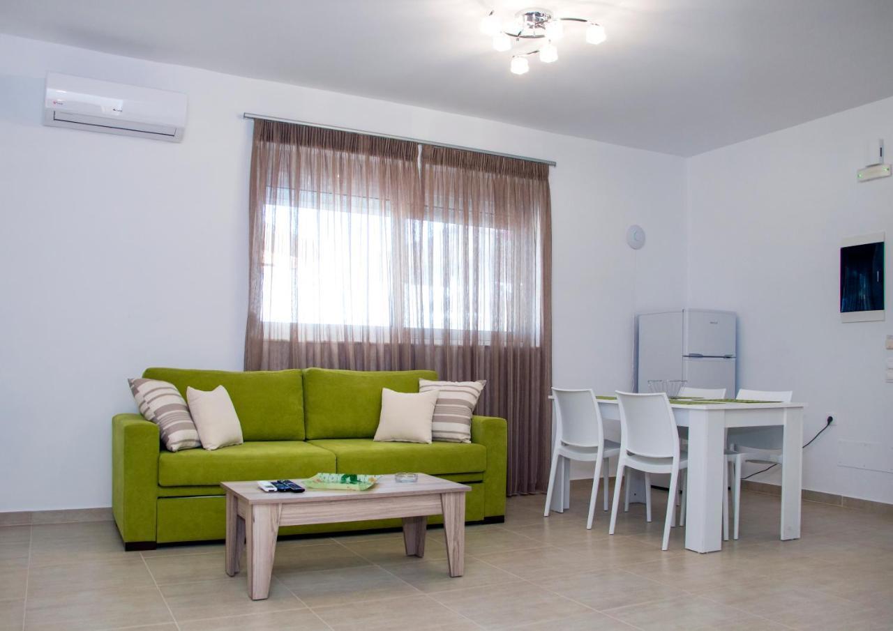 Gennadi Gardens Exclusive Apartments Luaran gambar