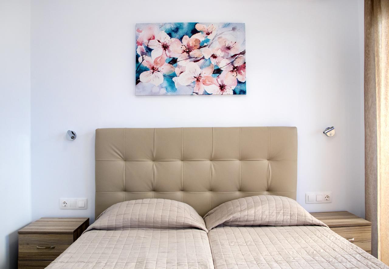 Gennadi Gardens Exclusive Apartments Luaran gambar